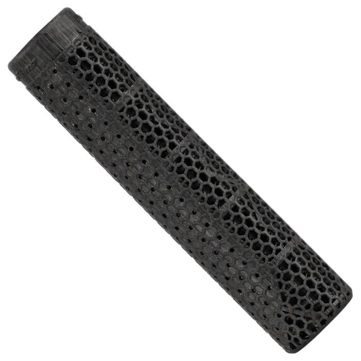 Lizard Skins 3DGRP Grips Black Lizard Skins 3DGRP Grips - jet black The new Lizard Skins 3DGRP is created by Carbon® Lizard Skins 3DGRP Grips Black Lizard Skins 3DGRP Grips - jet black The new Lizard Skins 3DGRP is created by Carbon®