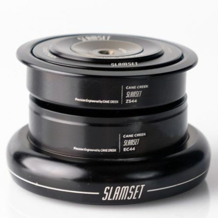 Cane Creek Slamset Tapered ZS44|EC44/40 Ohjainlaakeri Todella matala tapered-ohjainlaakeri. Hellbender-laakereilla.