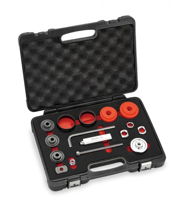 Cema Professional Bearing Replacement Tool Keskiotyokalu ammattikayttoon. Sopii lisatiedoissa mainittuihin keskiohin.