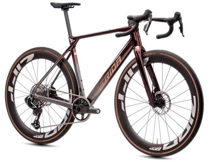 Merida Mission 9000 Wildberry TOIMITUKSET ALKAVAT HELMIKUUSSA! Gravel / All Road pyora. Nopeaan hiekkatiajeluun, kisoihin Merida Mission 9000 Wildberry TOIMITUKSET ALKAVAT HELMIKUUSSA! Gravel / All Road pyora. Nopeaan hiekkatiajeluun, kisoihin