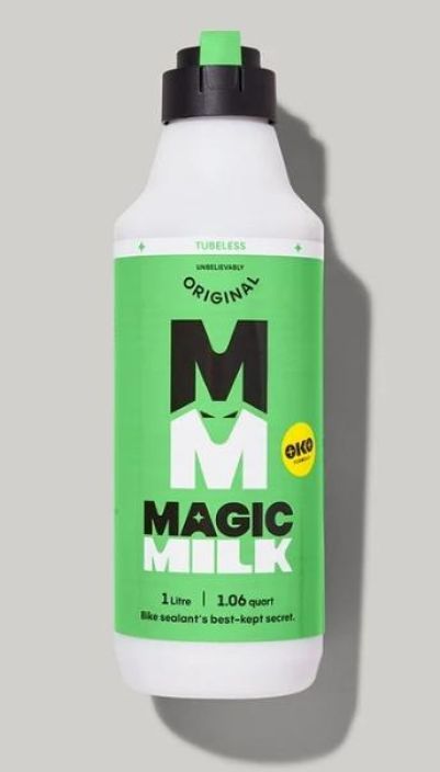Magic Milk Tubeless Original 1L SCOTT-SRAM teamin ja Nino Schurterin kayttama litku. Toimii myos talvella! Synteettisen Magic Milk Tubeless Original 1L SCOTT-SRAM teamin ja Nino Schurterin kayttama litku. Toimii myos talvella! Synteettisen