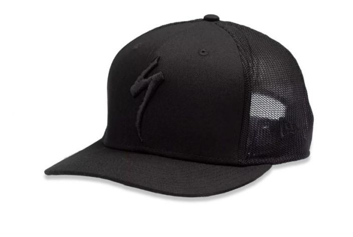 Specialized NEW ERA TRUCKER HAT S-LOGO Black Specialized-lippis. Yhden koon, sopii melkein kaikille.
