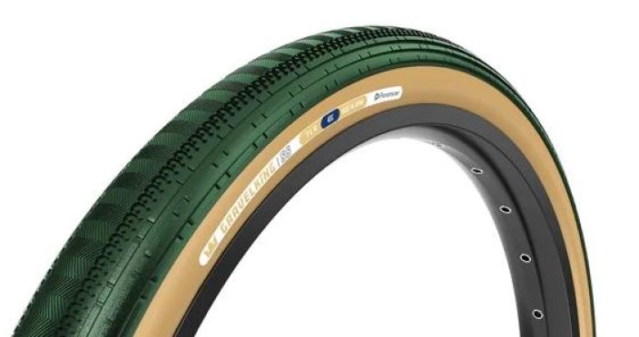 Panaracer Gravelking SS 700X40 British Racing Green/Brown Limited Edition 2026 Semislick Cyclocross-Gravel -rengas. Keskelta Panaracer Gravelking SS 700X40 British Racing Green/Brown Limited Edition 2026 Semislick Cyclocross-Gravel -rengas. Keskelta